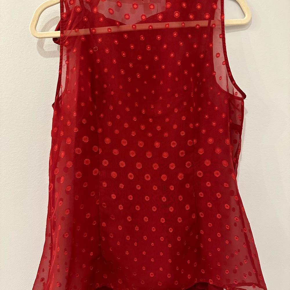 Banana Republic sleeveless blouse - Picture 2 of 5